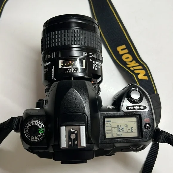 Nikon D70Nikor 60mm AF Micro 1:2.8 Lens Case